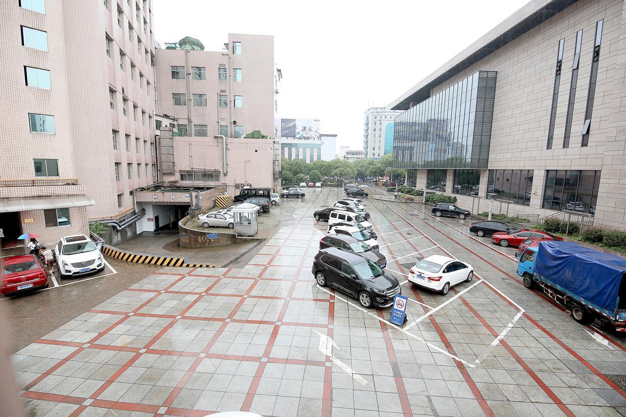 Zhuzhou Hua Tian Hotel エクステリア 写真